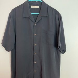 TOMMY BAHAMA %100 SILK CHARCOAL GREY SHORT SLEEVE BUTTON DOWN